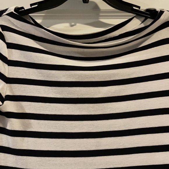 GAP Stripe ‘The Modern Tee’ - Picture 2 of 4